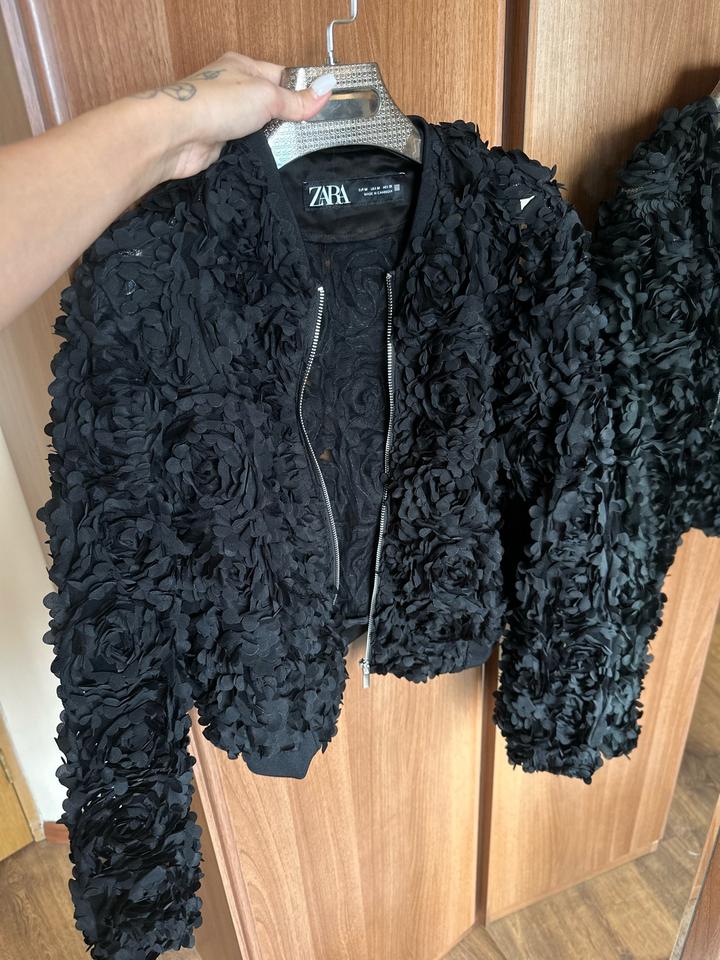 Бомбер Zara