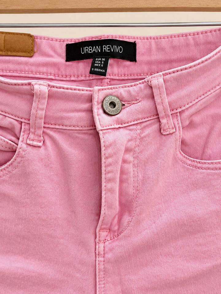 Джинсы розовые Urban Revivo