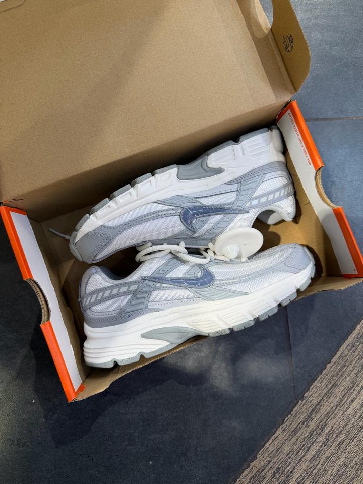 Кроссовки Nike initiator