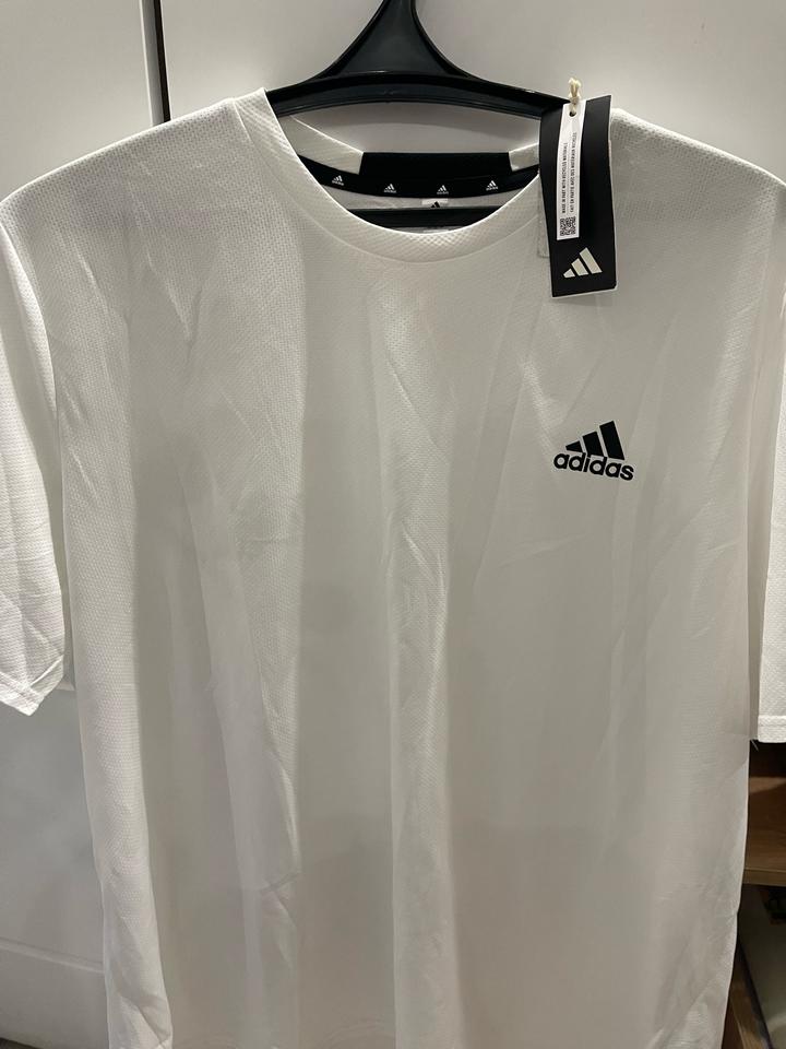 Футболка adidas