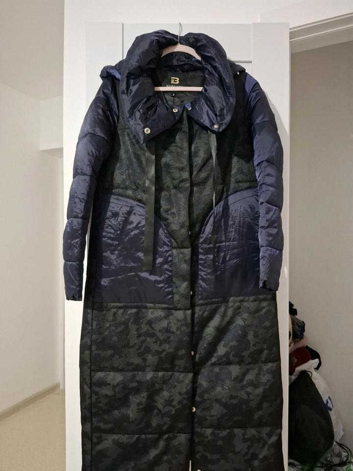Продам зимние куртку