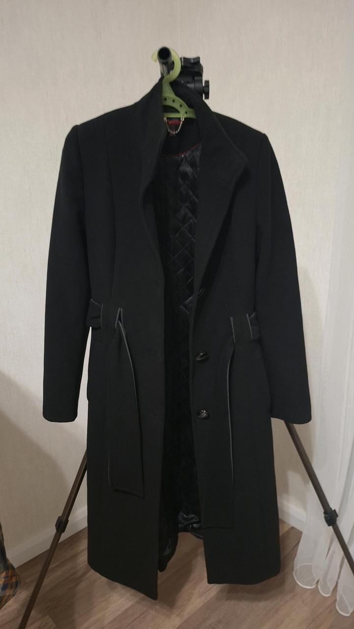 paucinni Шерстяное черное пальто
