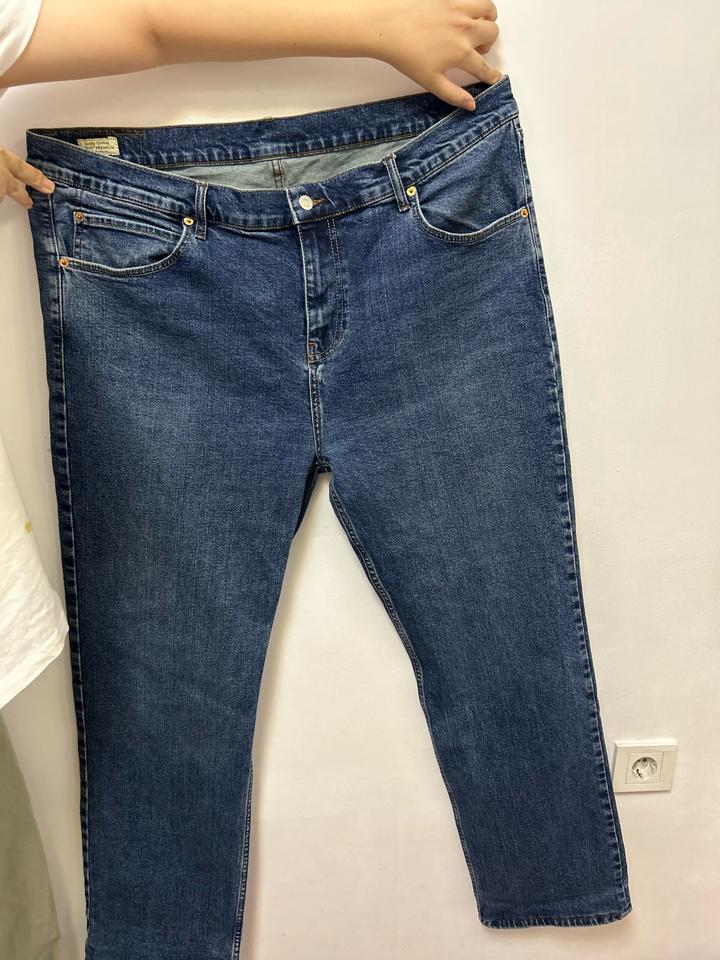 Джинсы Levi Strauss & Co.