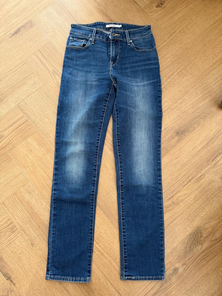 Levi's