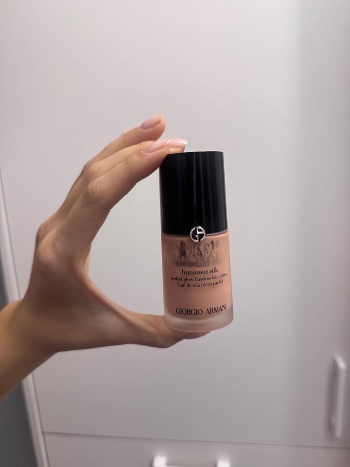 Giorgio Armani Luminous Silk тональный крем