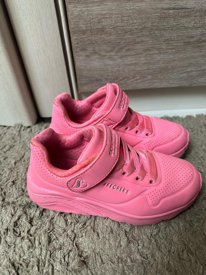 Кроссовки Skechers