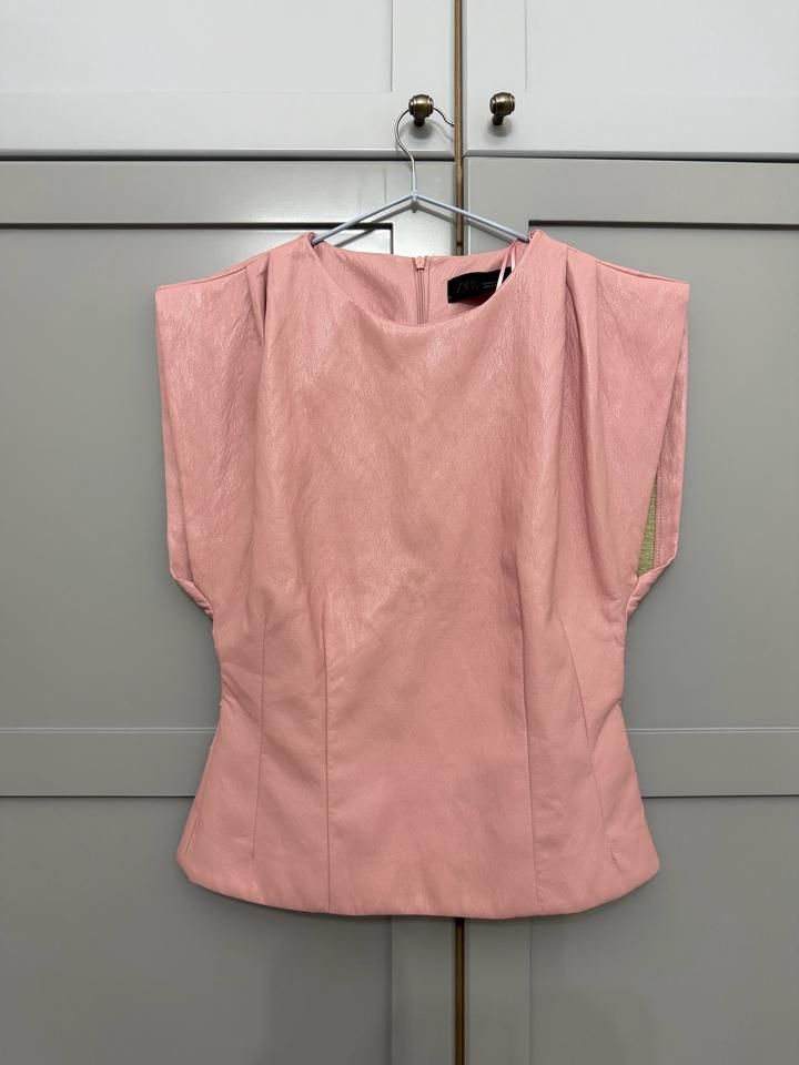 Топ Zara из экокожи