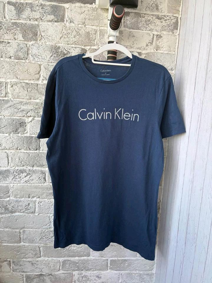 Calvin Klein T-shirt