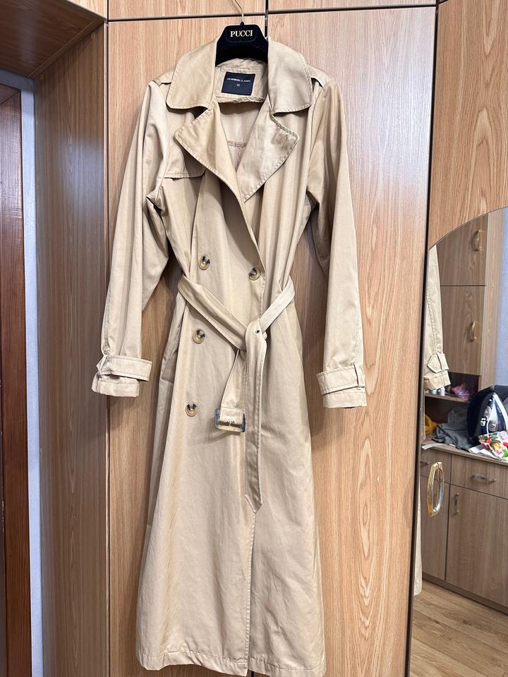 LC Waikiki Тренч