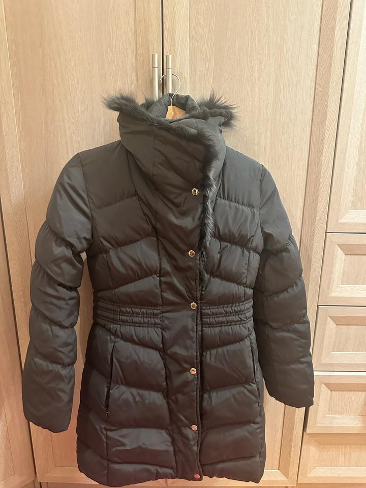 Пуховик Guess