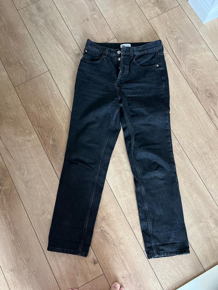 Джинсы прямые черные Zara