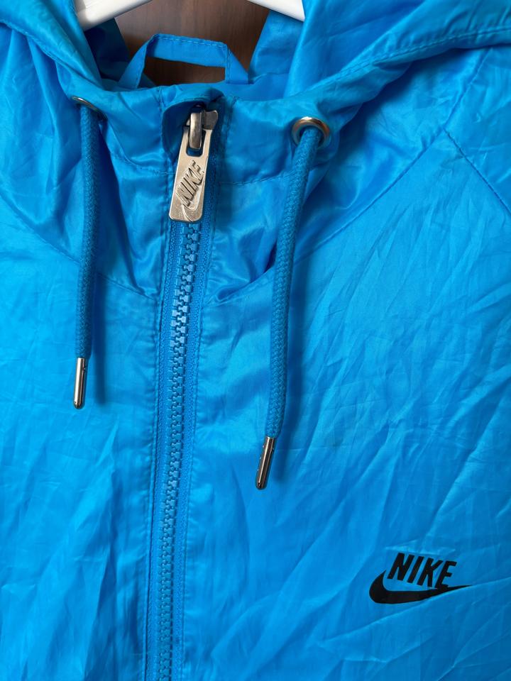 Ветровка Nike