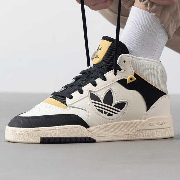 Кроссовки adidas