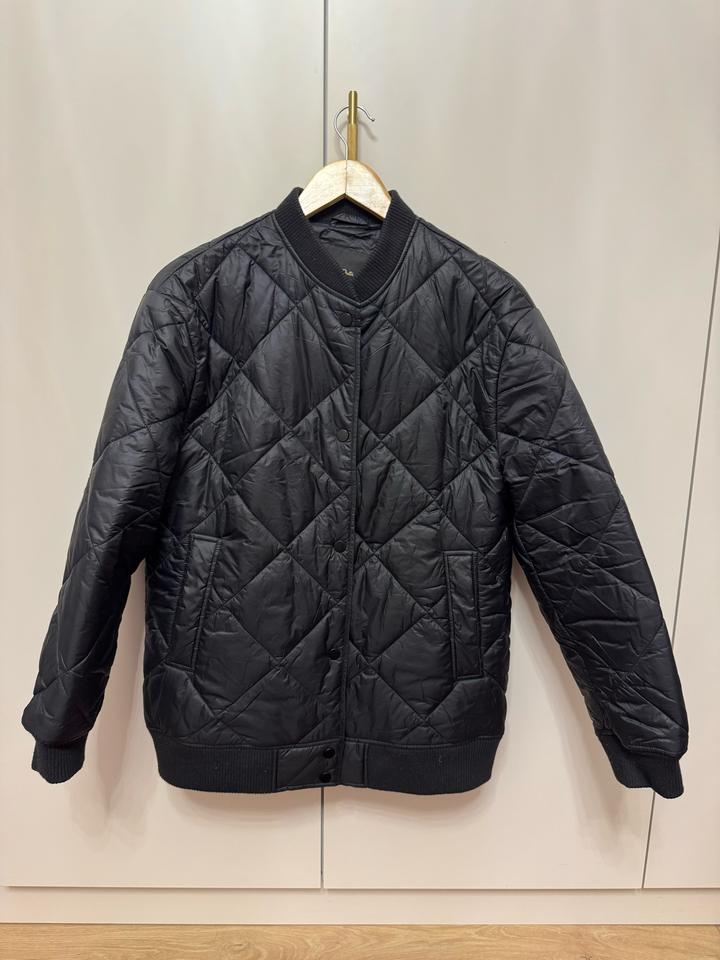 Женский стеганый бомбер Massimo Dutti