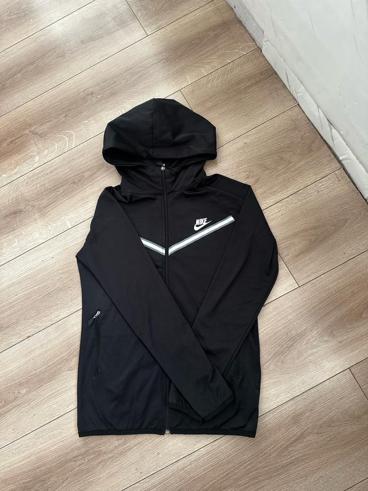 Толстовка Nike