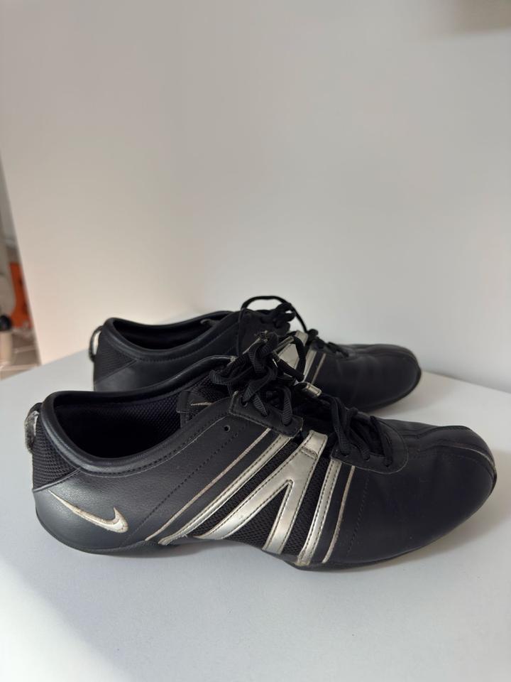 Кроссовки Nike