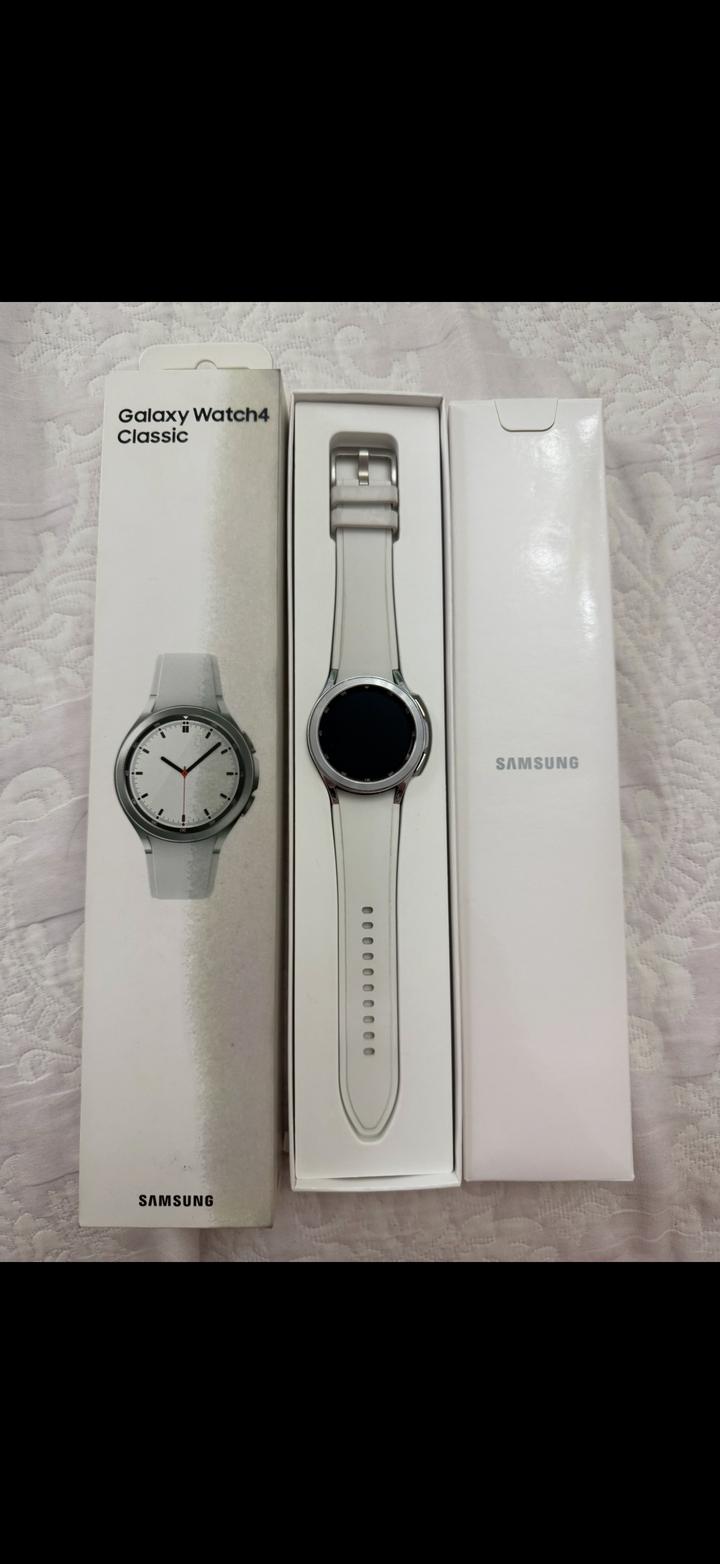 Смарт-часы Samsung Galaxy Watch4 Classic