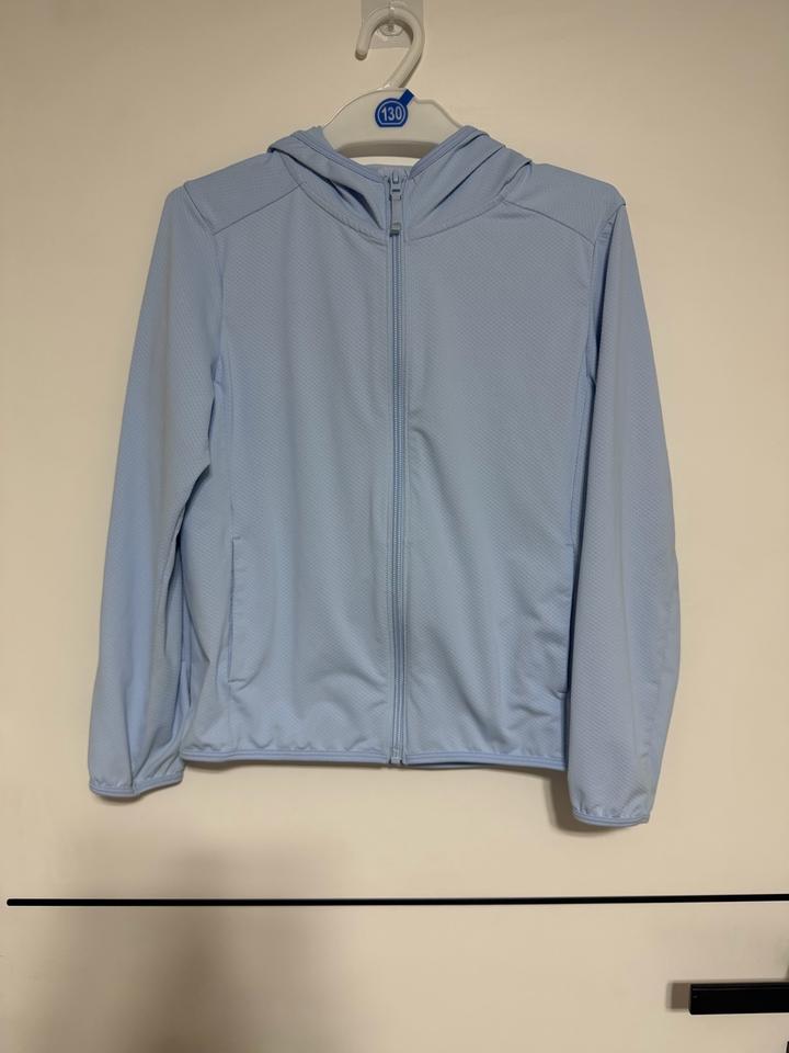 Ветровка UNIQLO для девочки 130