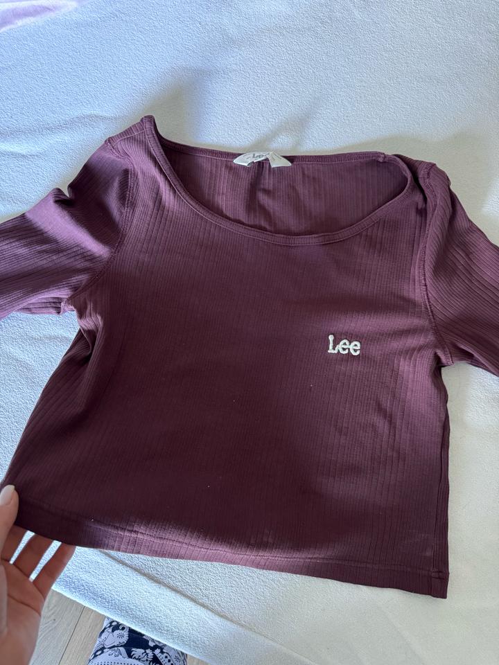 Lee