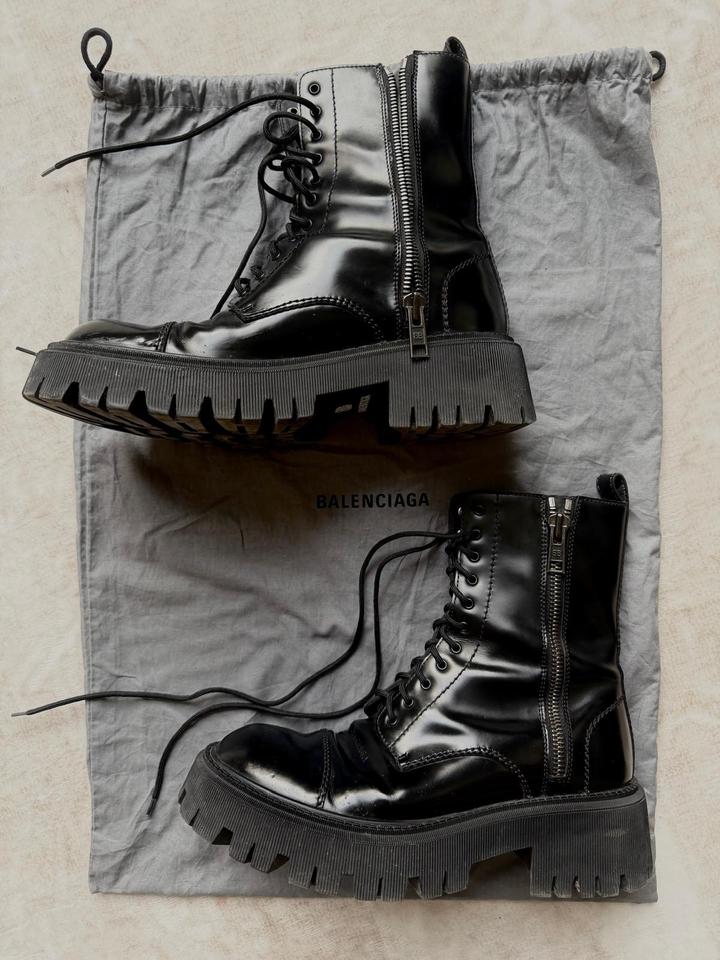 BALENCIAGA