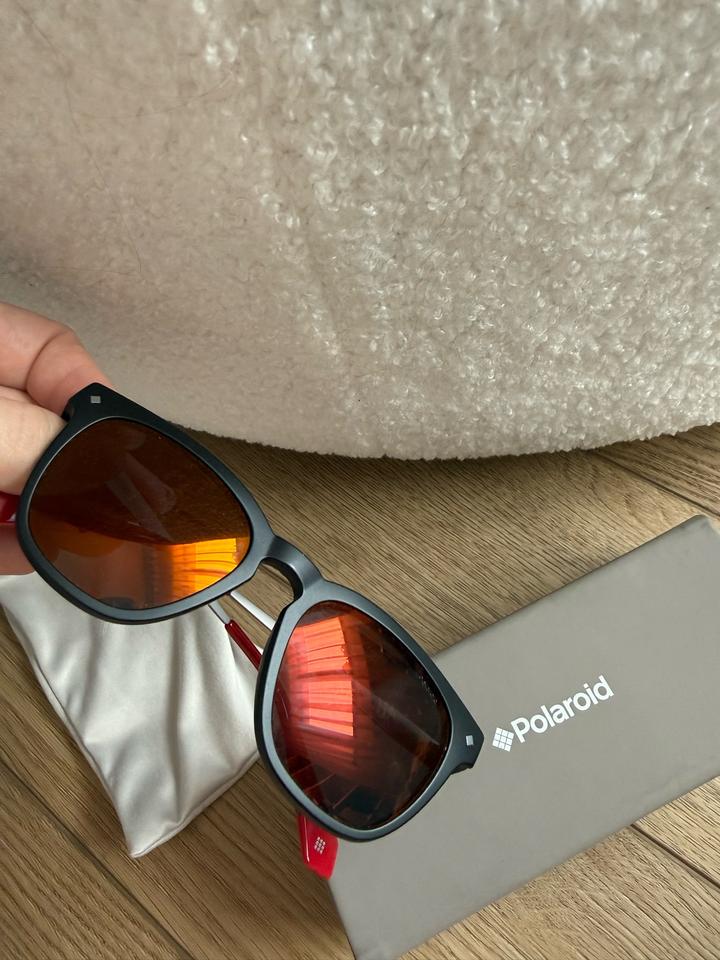 Солнцезащитные очки Polaroid