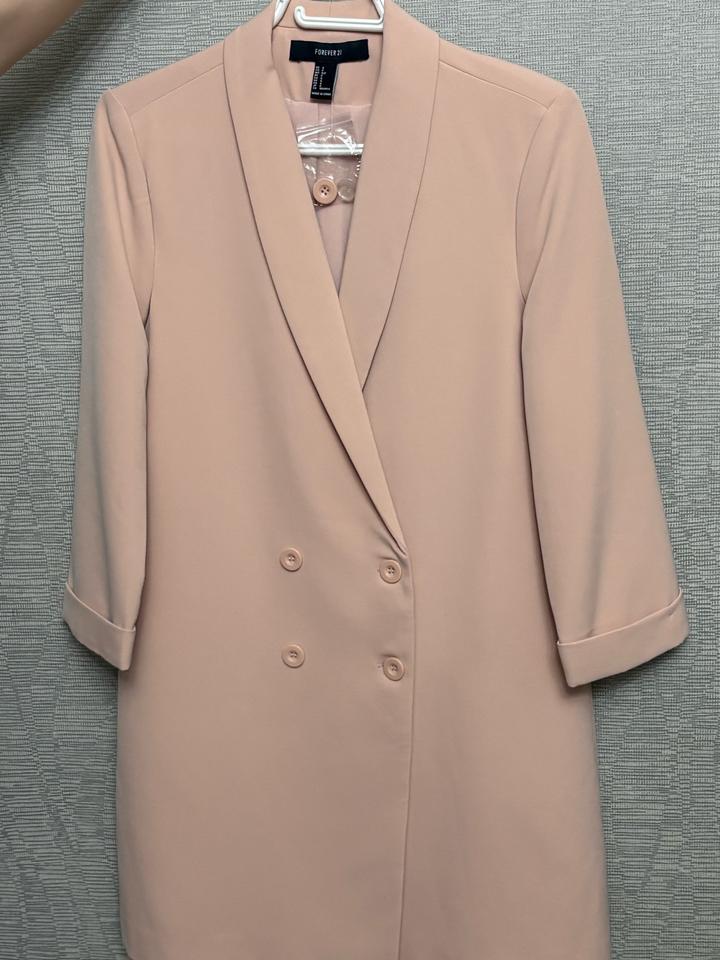 Продам новый пиджак Forever 21