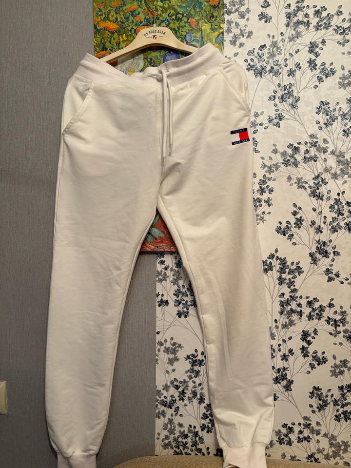 Tommy Hilfiger
