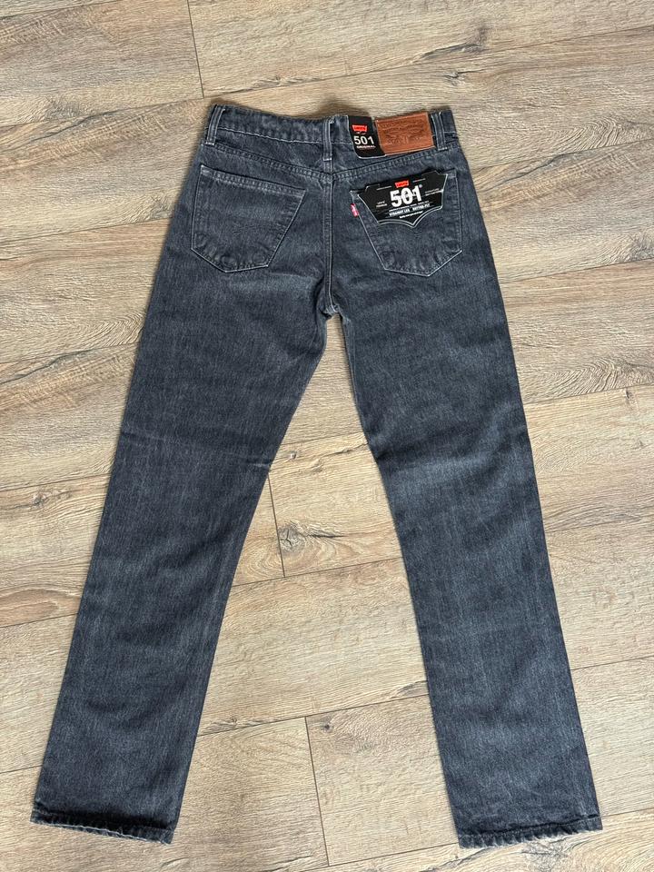 Levi's
