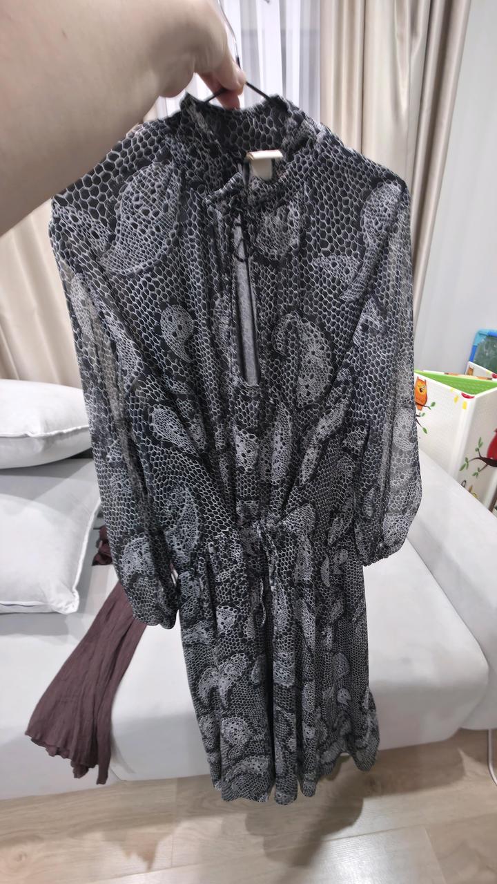 Шифоновое платье от h&m.Куплено в США