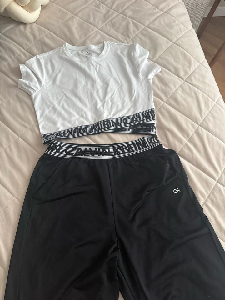 Спортивный костюм Calvin Klein