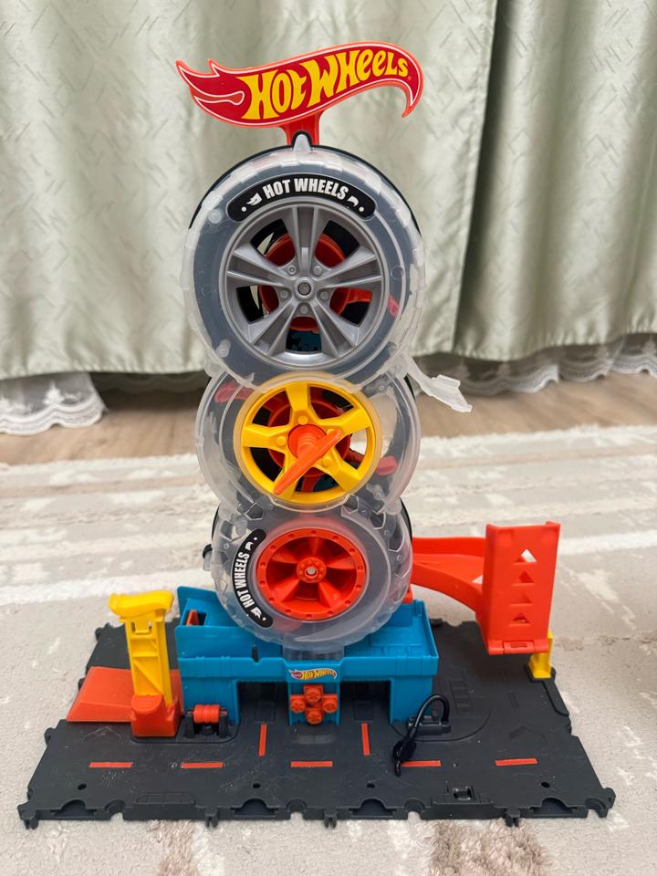 Hot wheels