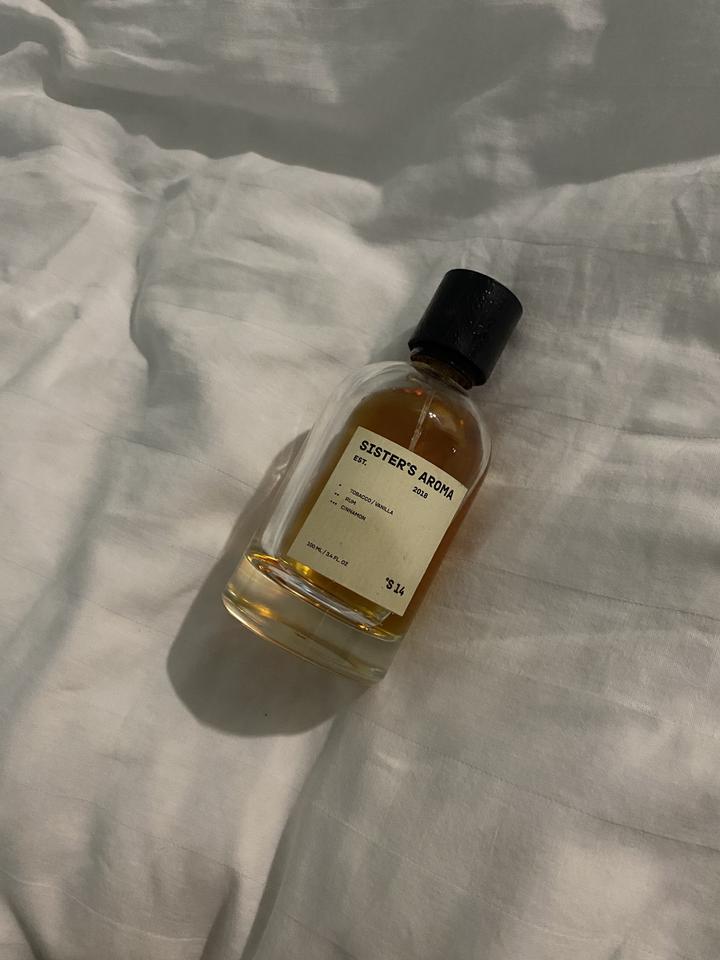 Sisters Aroma