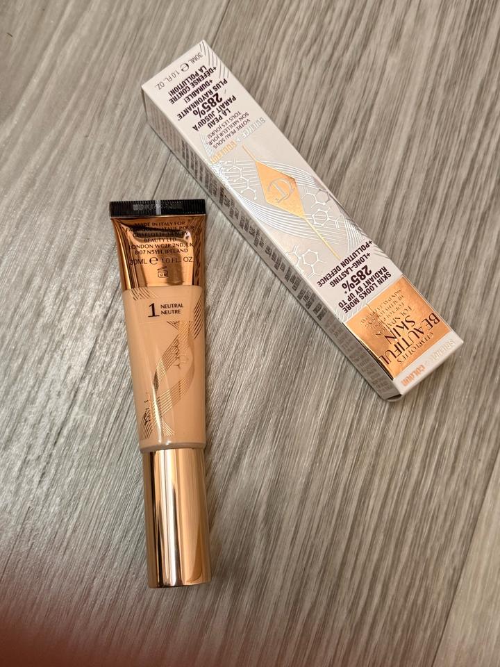 Тональный крем Charlotte Tilbury Beautiful Skin Foundation