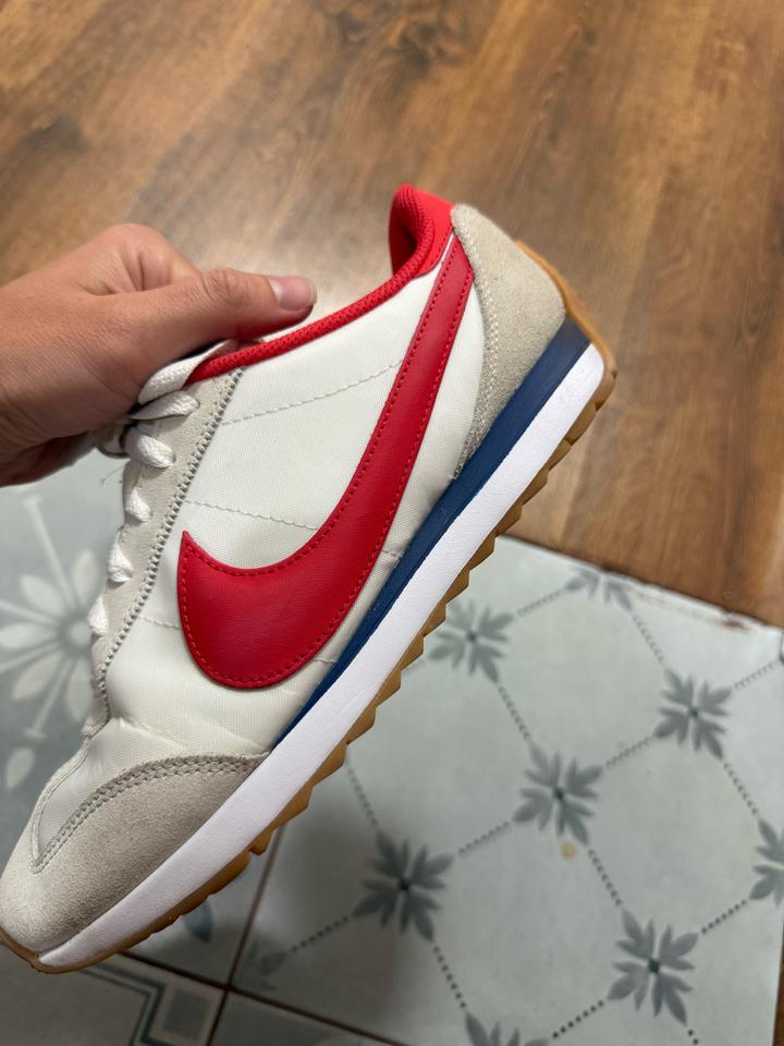 Кроссовки Nike
