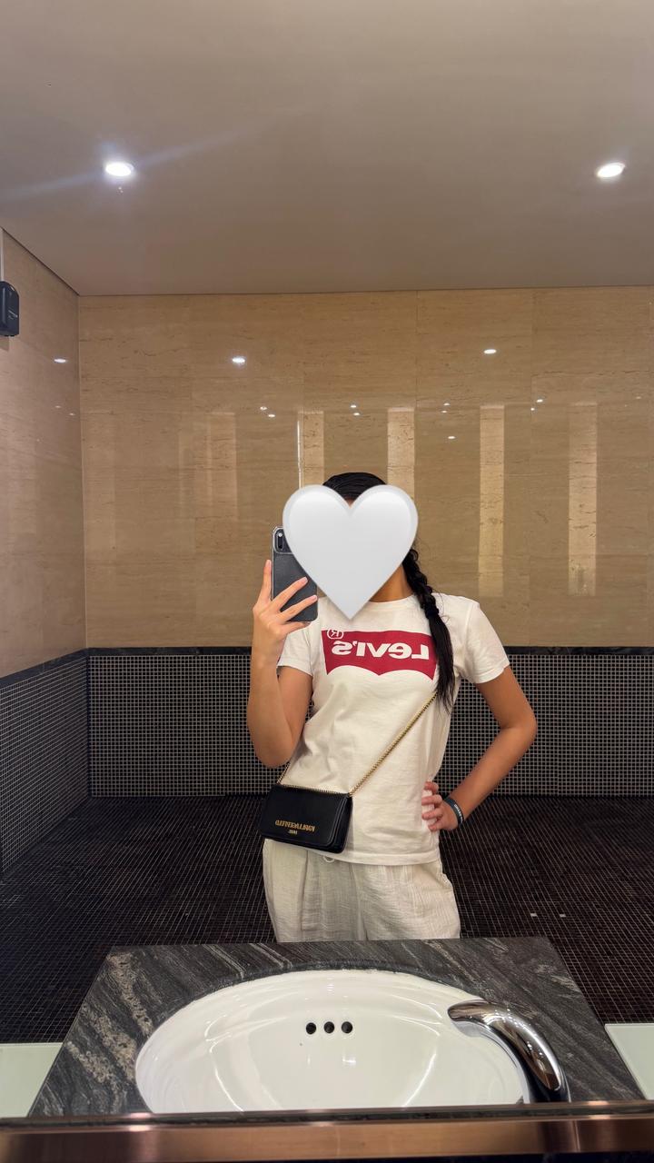Levi's