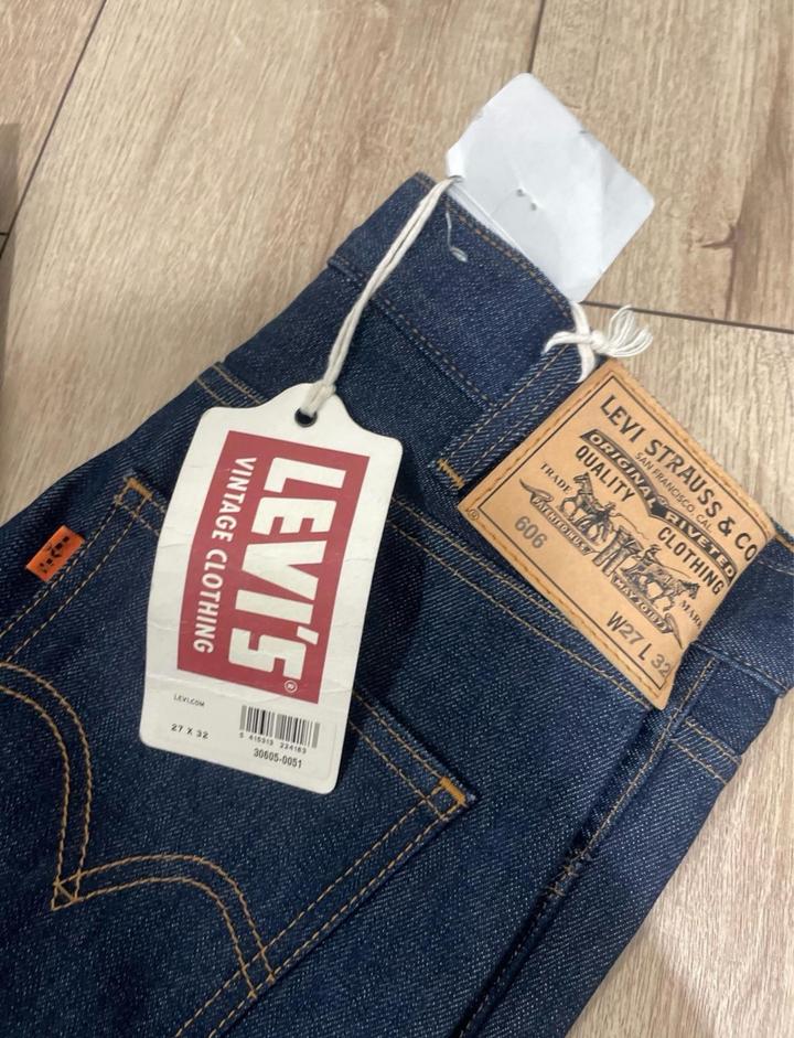 Джинсы Levi's