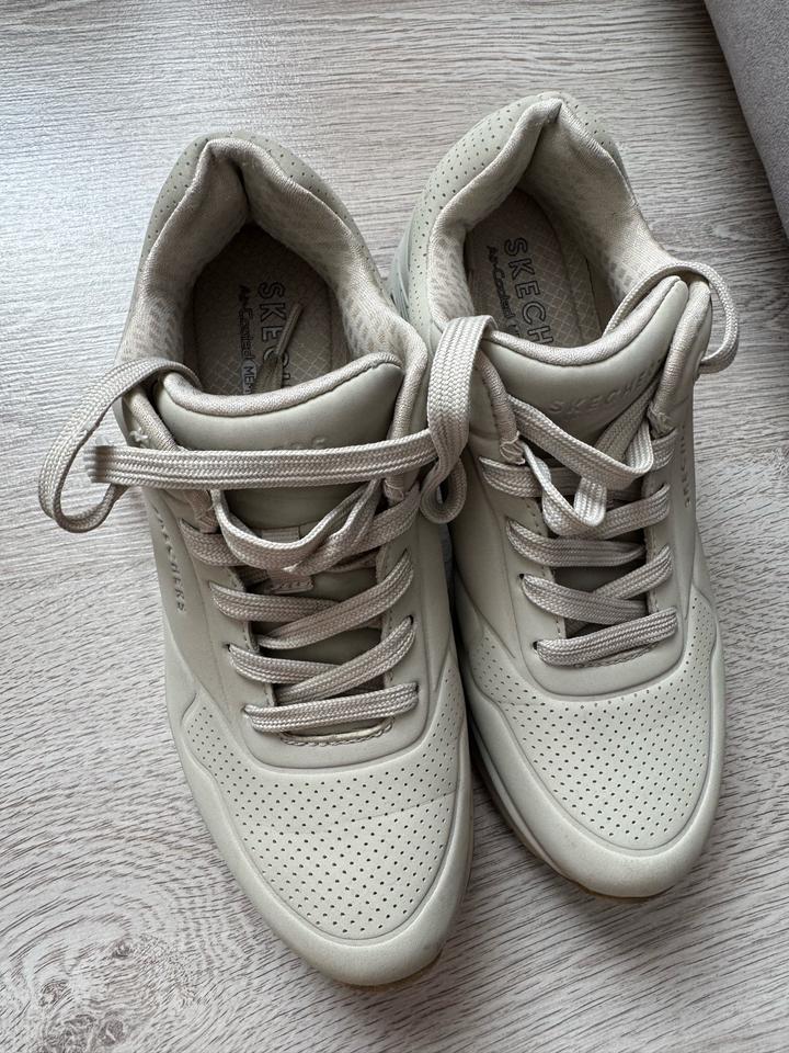 Кроссовки SKECHERS