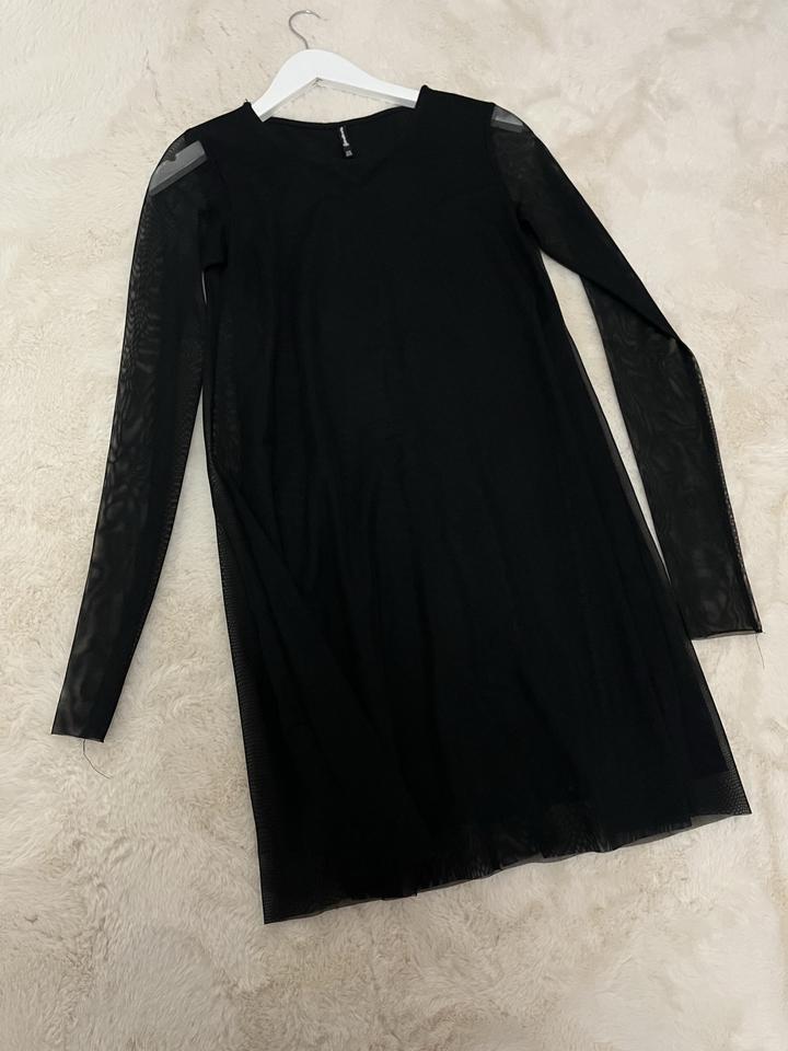 Stradivarius Черное платье