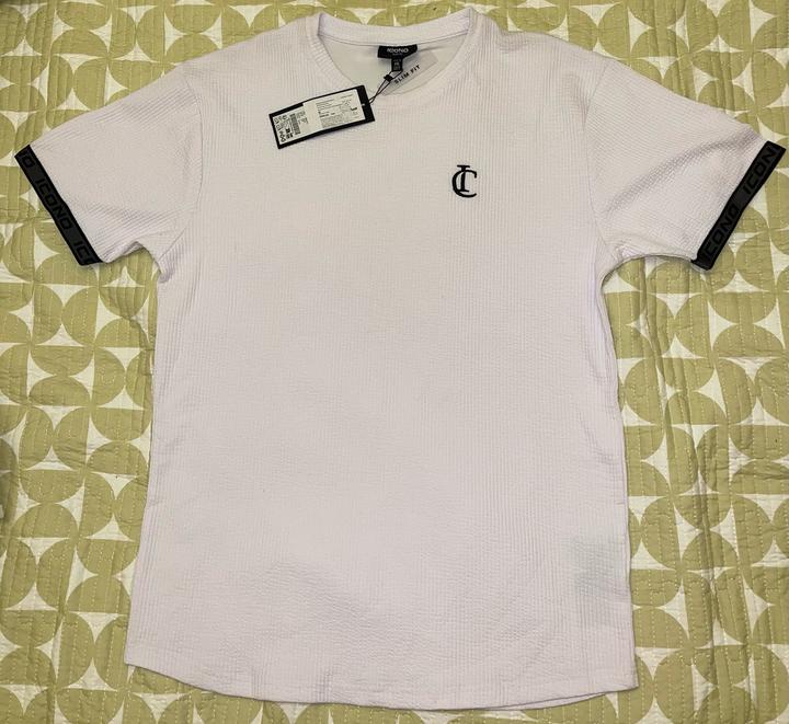 New Yorker Футболка slim fit с вышивкой TC