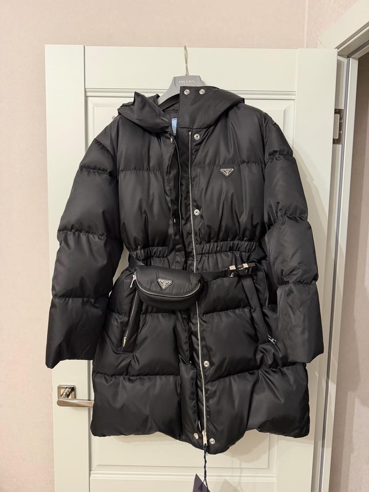 Пуховик Prada