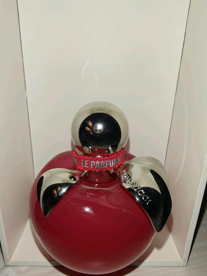 NINA RICCI