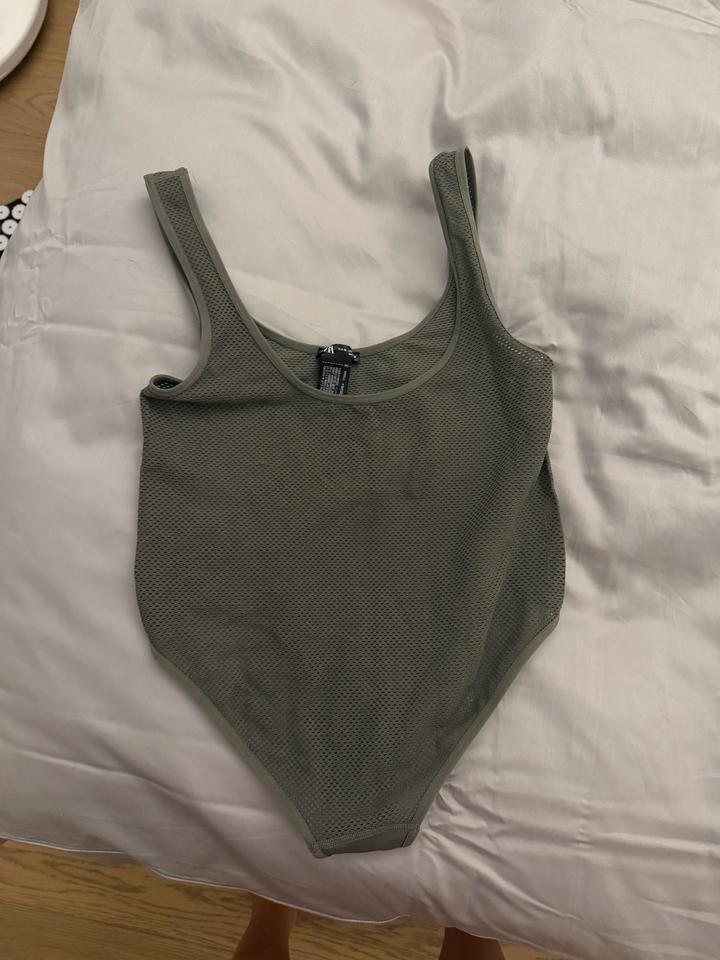 Zara Хаки боди в сетку М