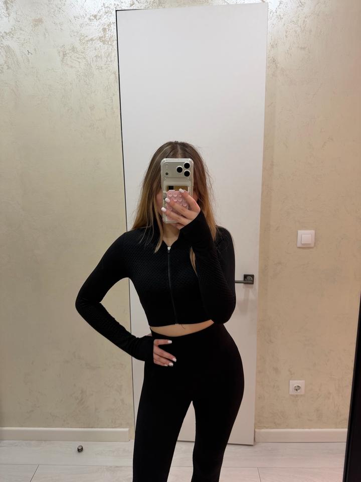 Спортивный костюм бесшовный