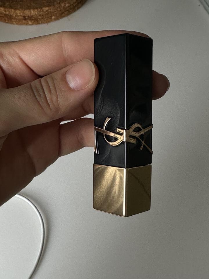 помада YVES SAINT LAURENT carnelian lipstick