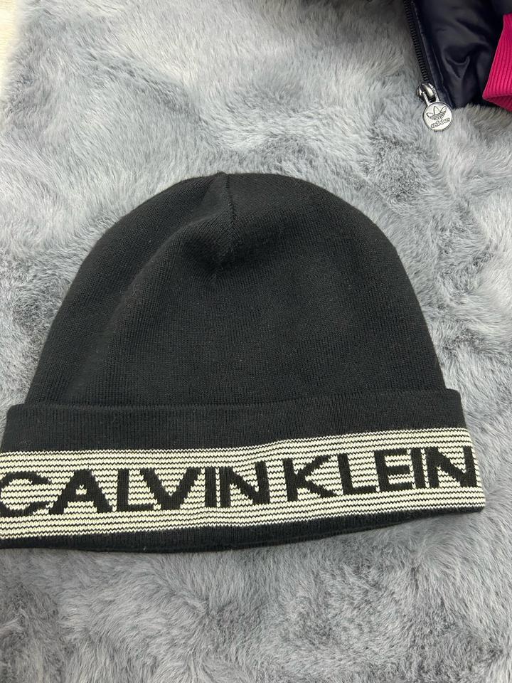 Шапка Calvin Klein