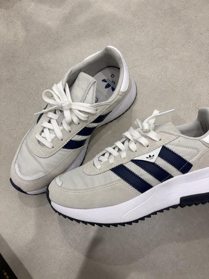 Кроссовки adidas