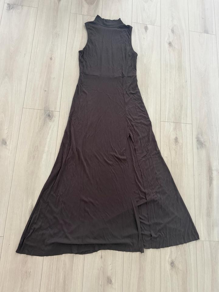 Платье ZARA с разрезом