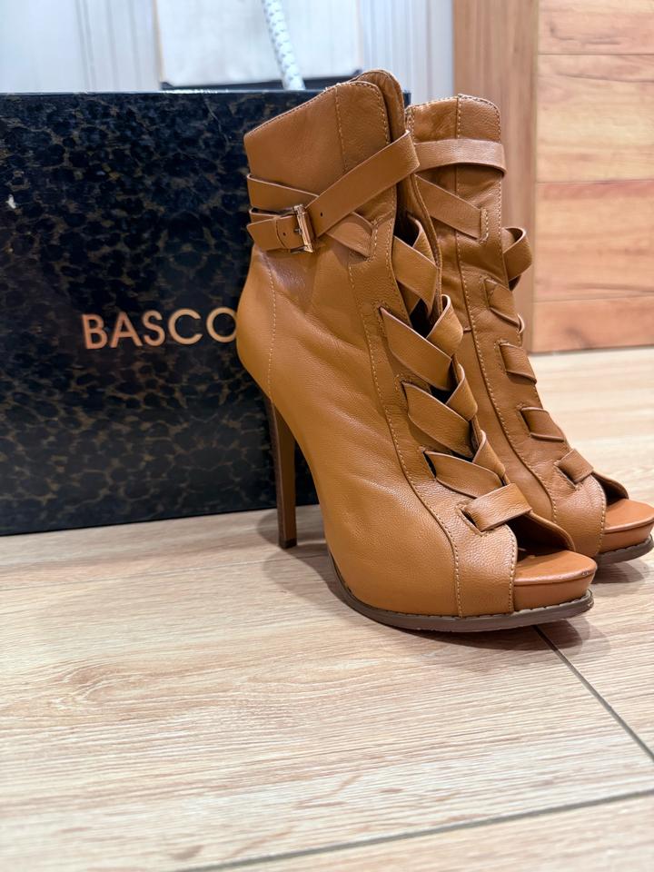 Полу сапожки Basconi