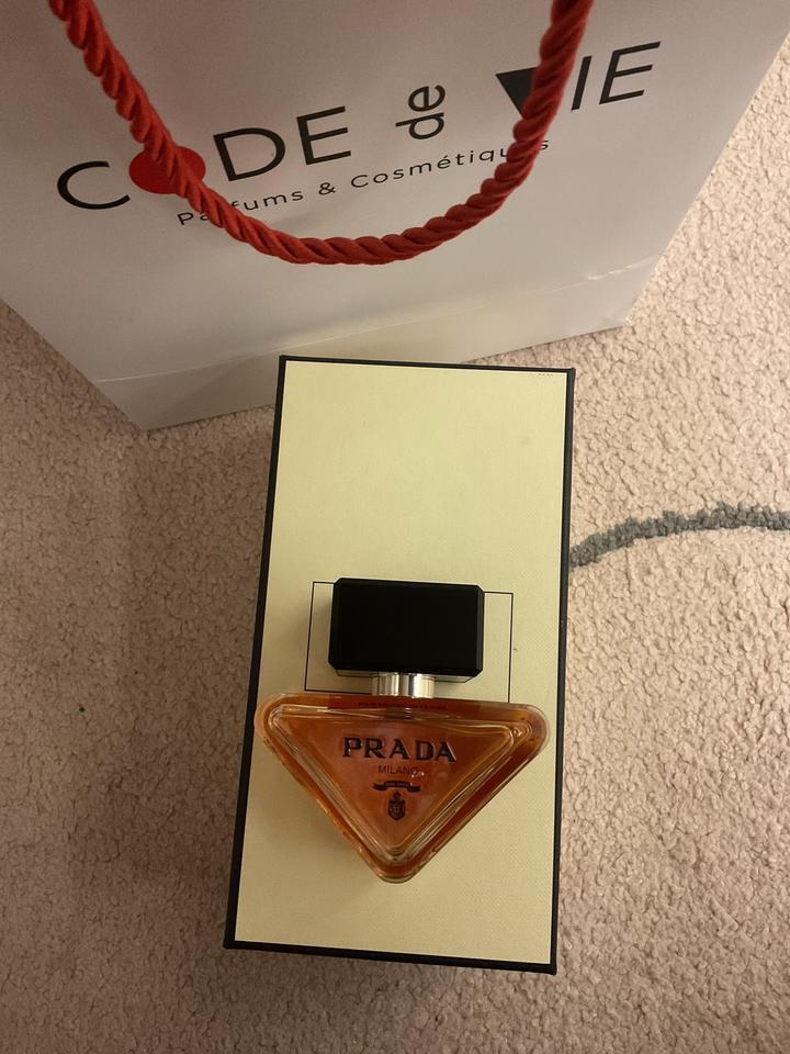 Парфюмерная вода Prada Paradoxe Intense 30 мл