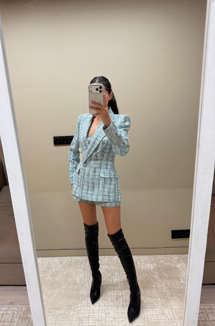 Твидовый костюм с жакетом и шортами Zara